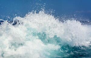 Волны были вызваны подводным извержением