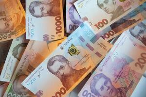 Выплачивать по 1 тыс. грн за вакцинацию украинцам начали в декабре 2021 года