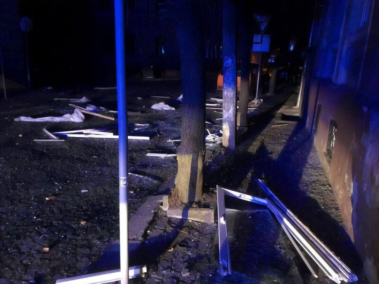 Взрыв произошел в доме на улице Шептицкого