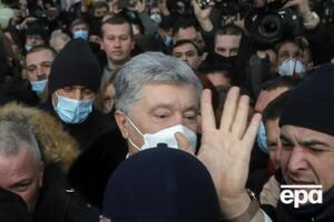 Порошенко прилетів до Києва з Варшави вранці 17 січня