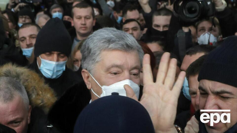Порошенко прилетів до Києва з Варшави вранці 17 січня
