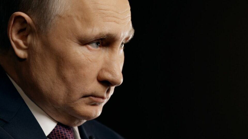 Путін (на фото) має усвідомлювати, що в разі нового військового вторгнення в Україну російський газогін "Північний потік – 2" перестане працювати, вважає Ромні