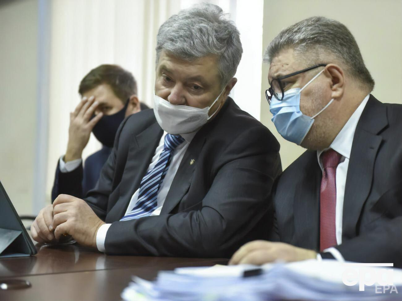 Меру пресечения Порошенко избирают в Печерском райсуде Киева