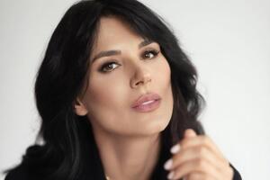 Єфросиніна: Кожен ранок я починаю з дотиків до свого тіла