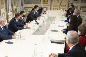 Зеленский поблагодарил сенаторов за поддержку Украины