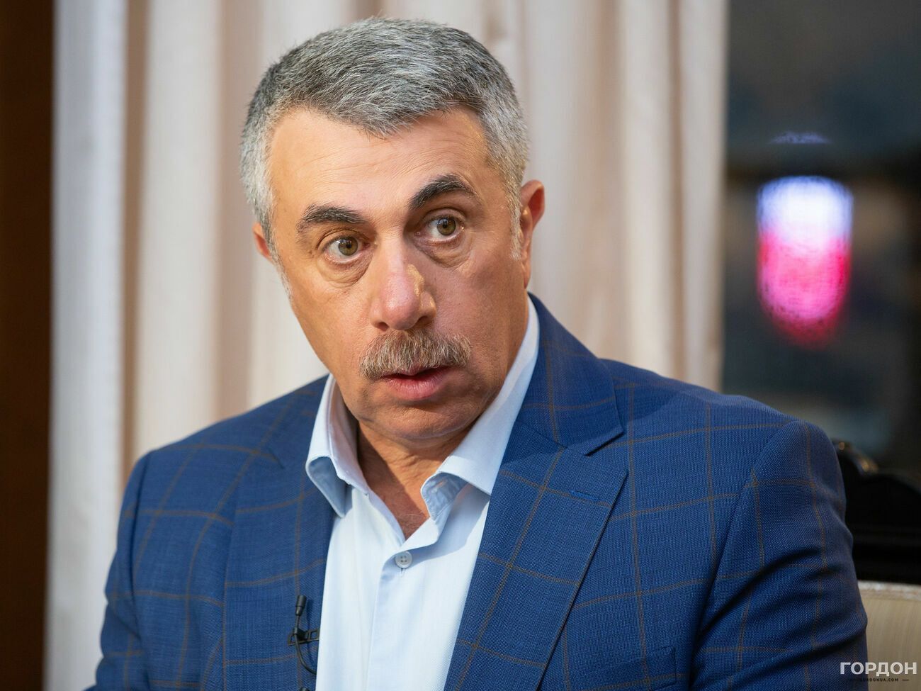 Комаровский: С "Омикроном" никакие маски, никакие противоэпидемические мероприятия не сработают