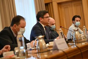 Кулеба: Визит сенаторов в Киев подтверждает, что Украина имеет мощную двухпартийную поддержку США