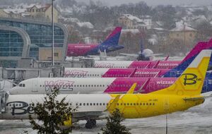 Львовский аэропорт уже принял пять дополнительных рейсов