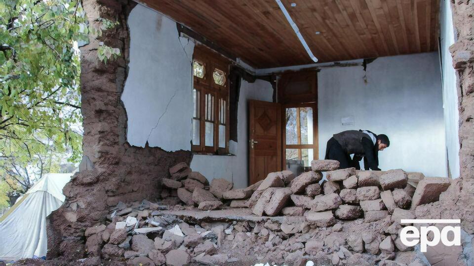 Обидва землетруси сталися у віддаленому гірському районі у провінції Бадгіс на заході Афганістану