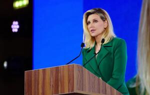 За інформацією УП, перша леді України Олена Зеленська відпочивала на Сейшелах із дітьми, батьками та друзями