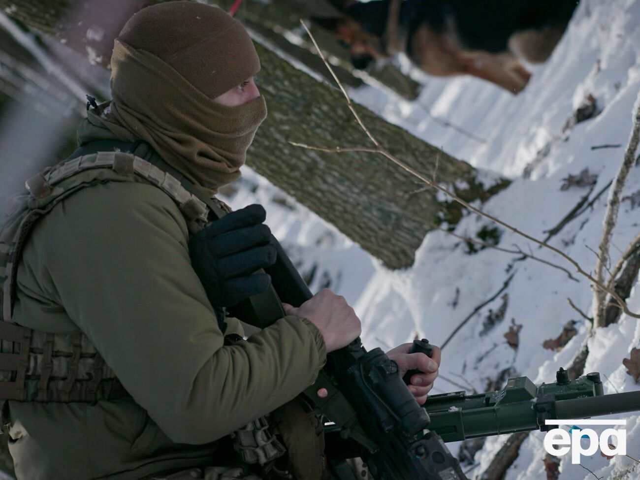 Военнослужащие Объединенных сил контролируют ситуацию на Донбассе