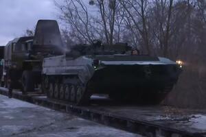 Переміщення військ у Білорусь дає РФ інший підхід, якщо вона вирішить вжити подальших військових дій проти України, зазначили в Держдепартаменті США
