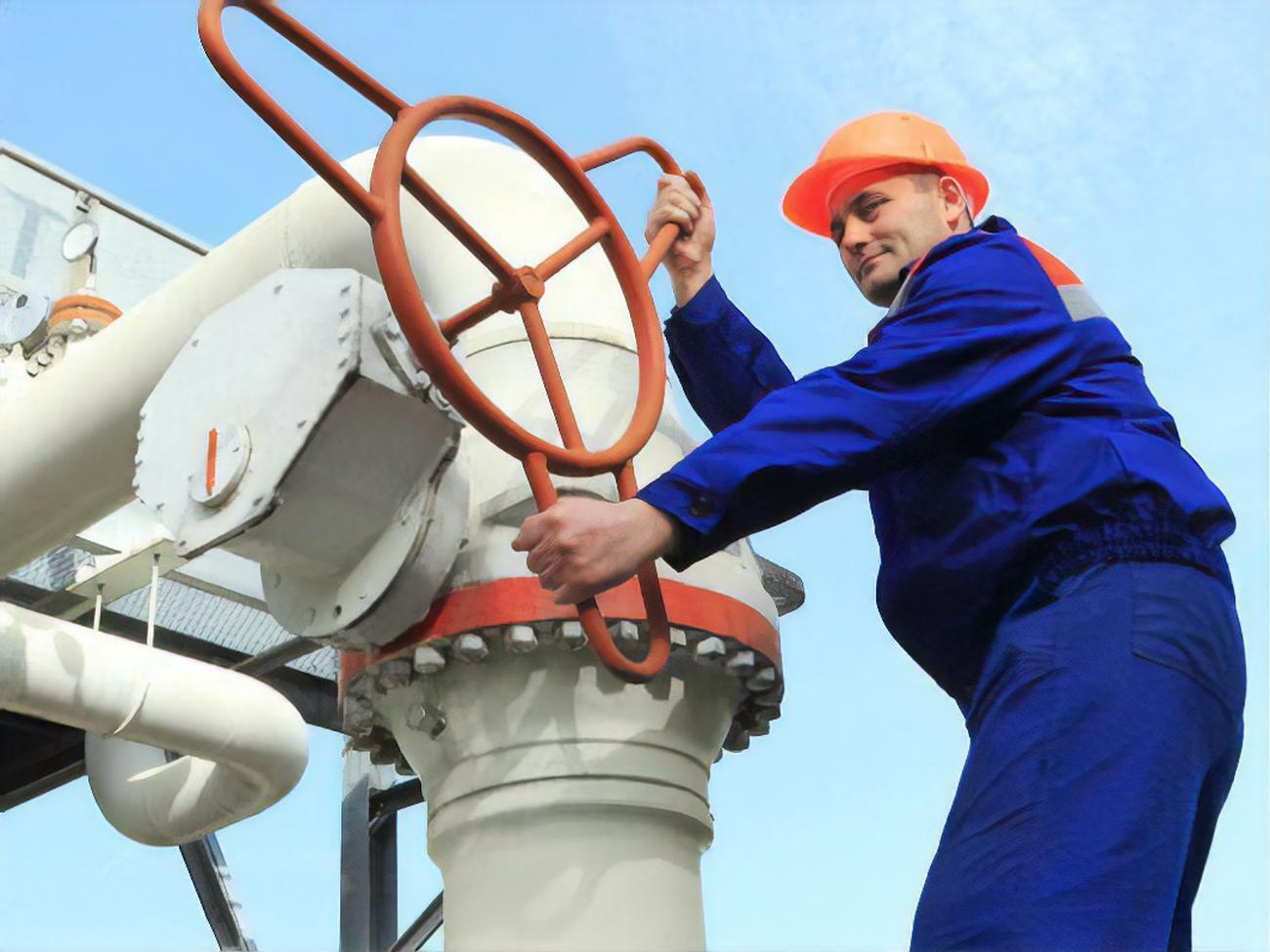 "Нафтогаз" реализует газ всем компаниям, которые поставляют его населению, по единой цене и на одинаковых условиях, сообщили в компании