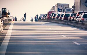 Польша отказывается выполнять пункты Соглашения об ассоциации Украина – ЕС и вводит ограничения на автоперевозки украинских товаров, считают в МИД Украины