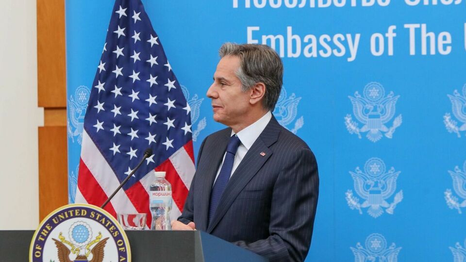Блінкен: Ми знаємо, що є плани ще більше збільшити сили РФ поблизу кордонів України за дуже короткий термін