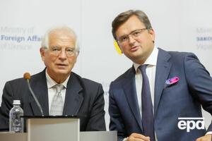 Боррель сказал Кулебе, что в ЕС понимают: только сильный пакет сдерживания остановит Россию