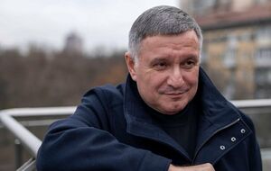 Ексглава МВС Арсен Аваков закликав усі проукраїнські сили об'єднати зусилля для захисту держави