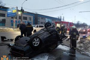 Для ликвидации последствий аварии понадобилось восемь сотрудников ГСЧС