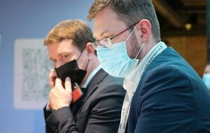 Кузин сказал, что после бустерной вакцинации действие COVID-сертификата будет продлеваться на 270 дней