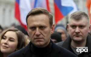 Навальному стало плохо в самолете во время перелета из Томска в Москву