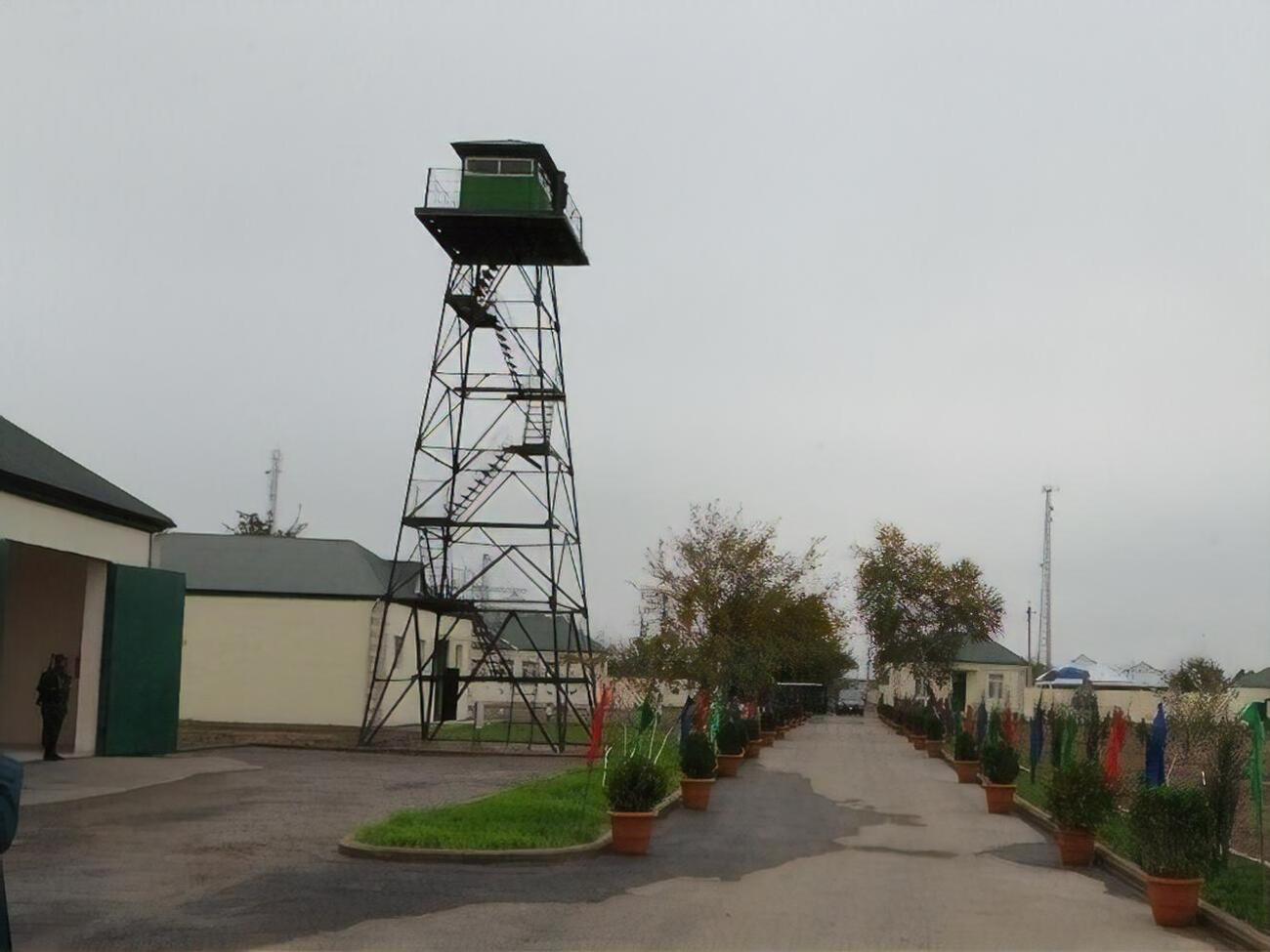 Сбежавшего пограничника ищут