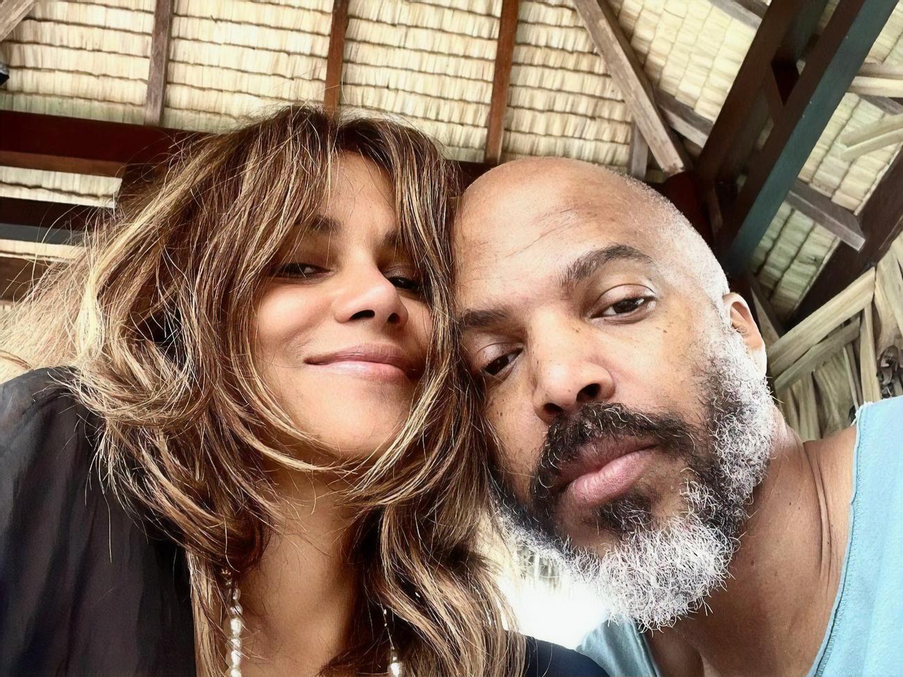 Холли Берри и Ван Хант опровергли информацию, что женились в Новый год