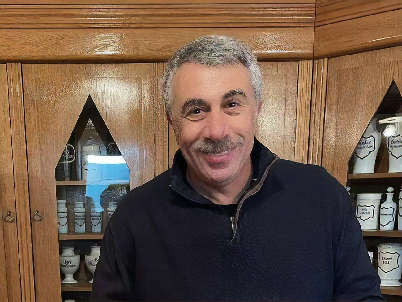 У Комаровського двоє дітей та троє онуків