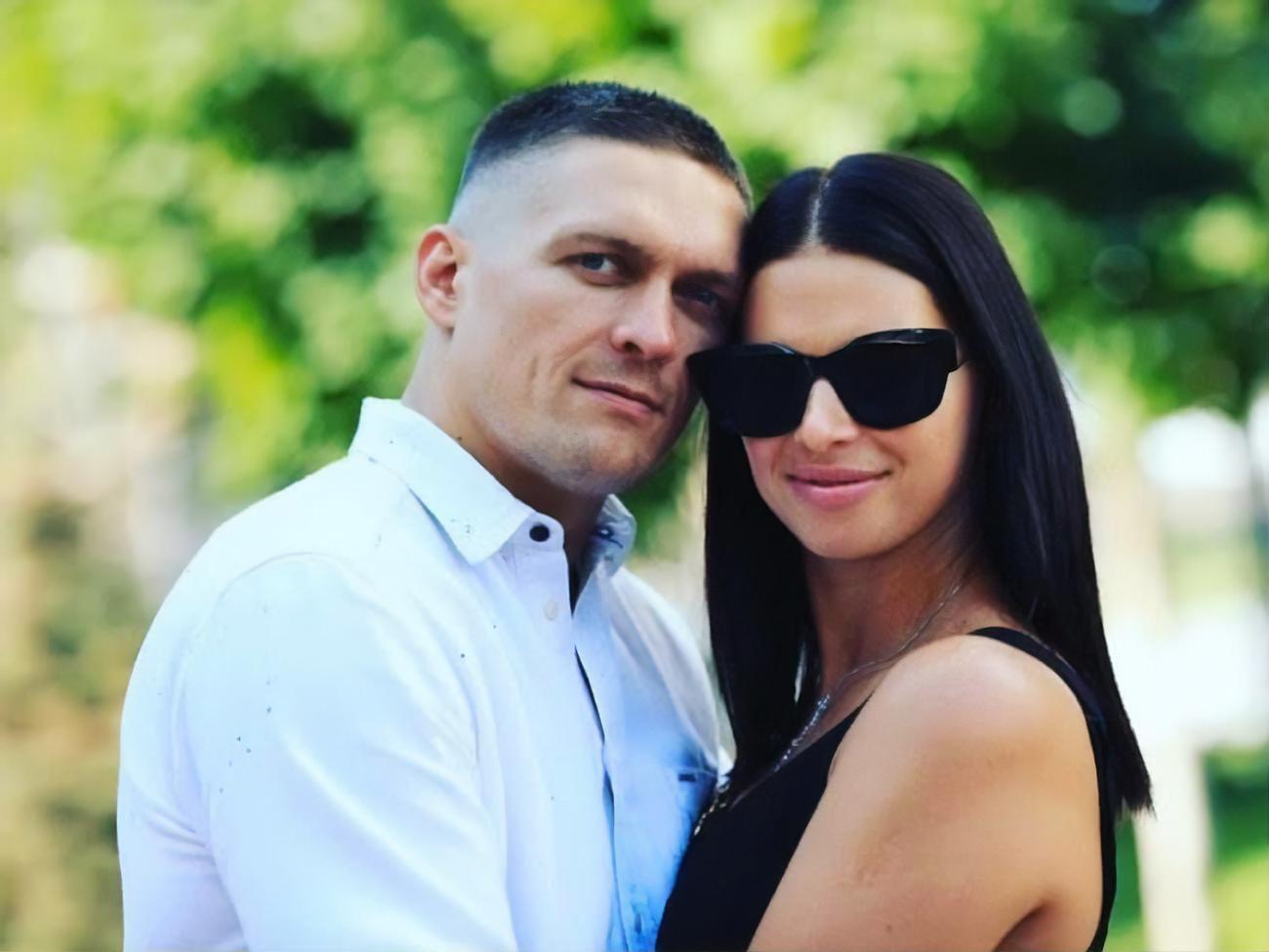 Александр и Катерина Усик познакомились в школьные годы, когда ему было 15 лет, а ей – 13