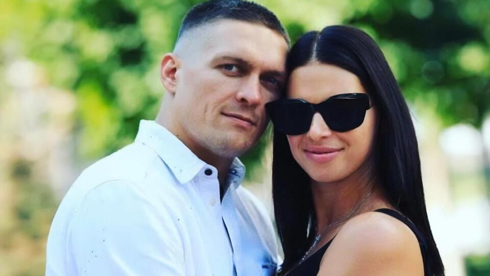 Александр и Катерина Усик познакомились в школьные годы, когда ему было 15 лет, а ей – 13