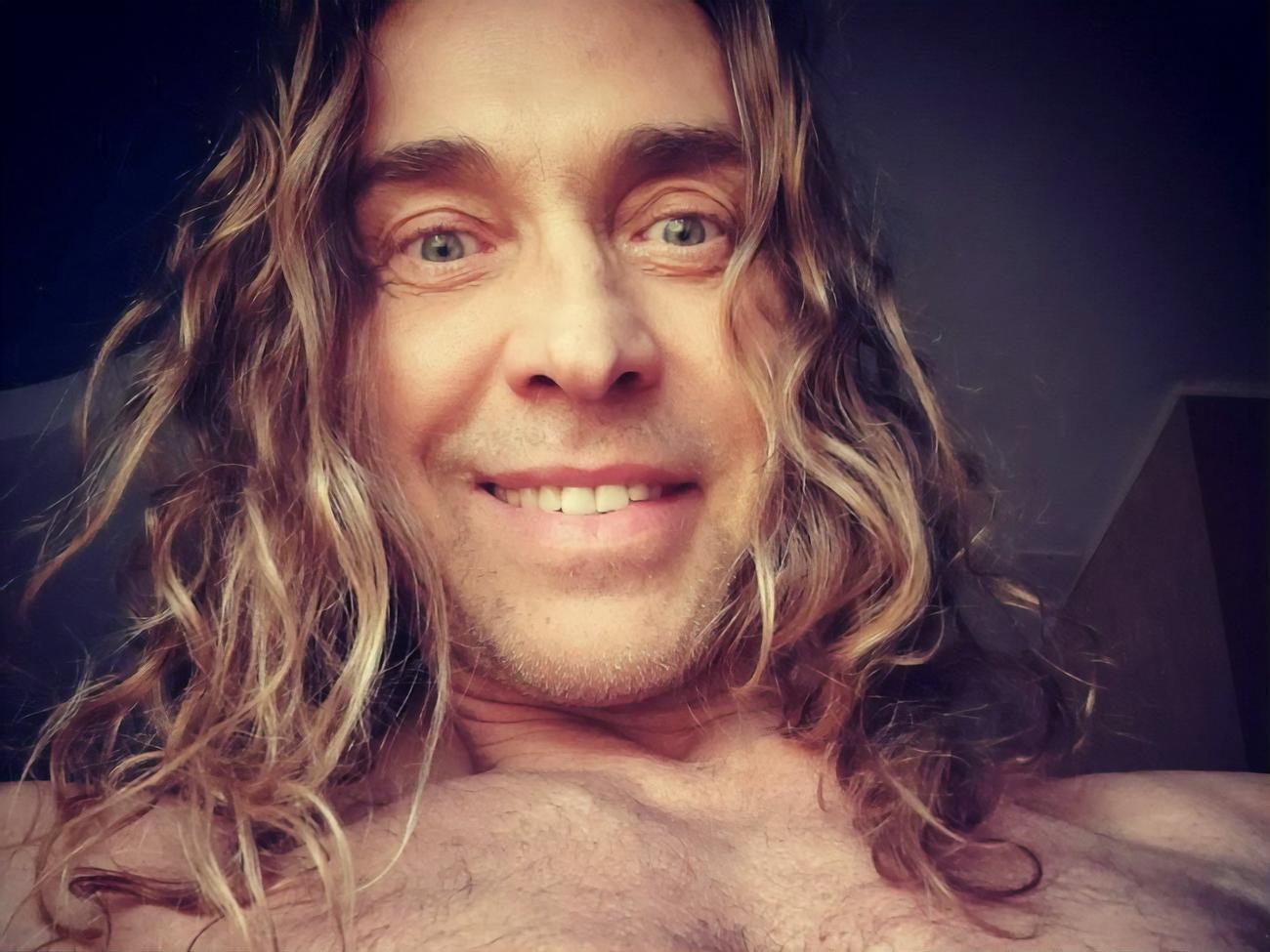 Тарзан:&nbsp;Всем привет! Кто там про автопортрет спрашивал?