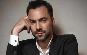 Вопреки заявлениям Алексея Арестовича, в Офисе президента не подтверждают факт его увольнения с должности советника главы ОП и формально считают своим внештатным сотрудником