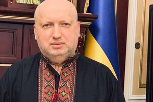 Невыполнение элементарных мер по защите Украины от вторжения РФ ставит под вопрос адекватность и легитимность "зеленой" власти