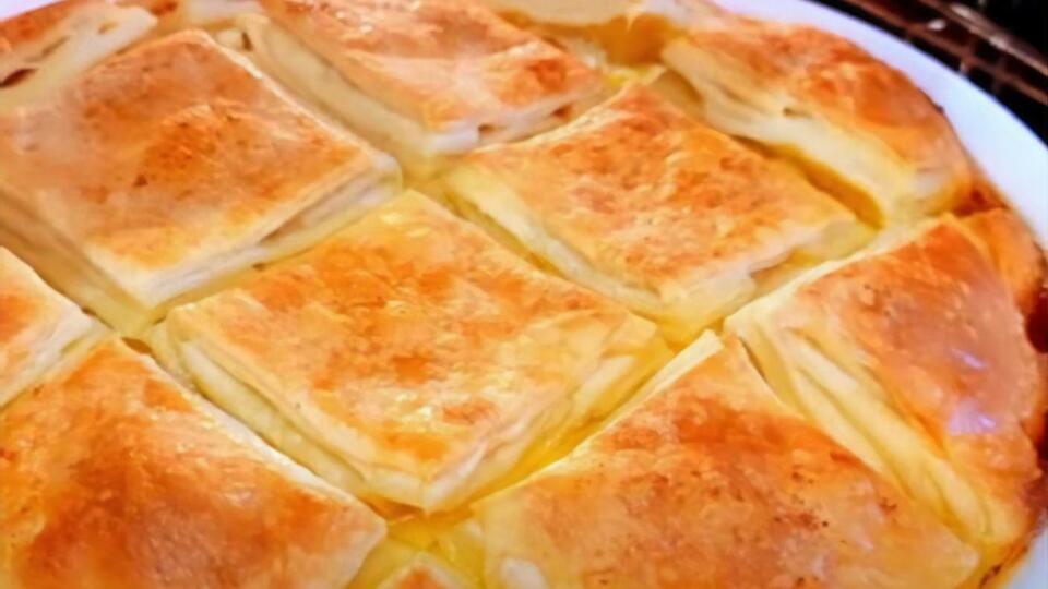 Пиріг потрібно випікати 25 хвилин за 175 °С