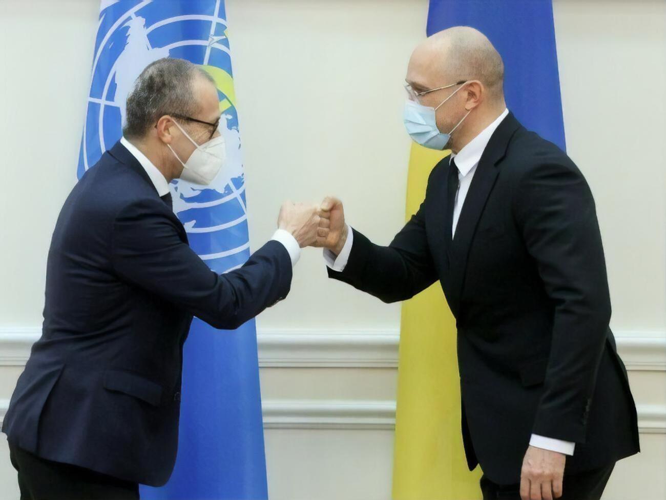 Соглашение между правительством Украины и ВОЗ подписали Денис Шмыгаль и Ханс Клюге