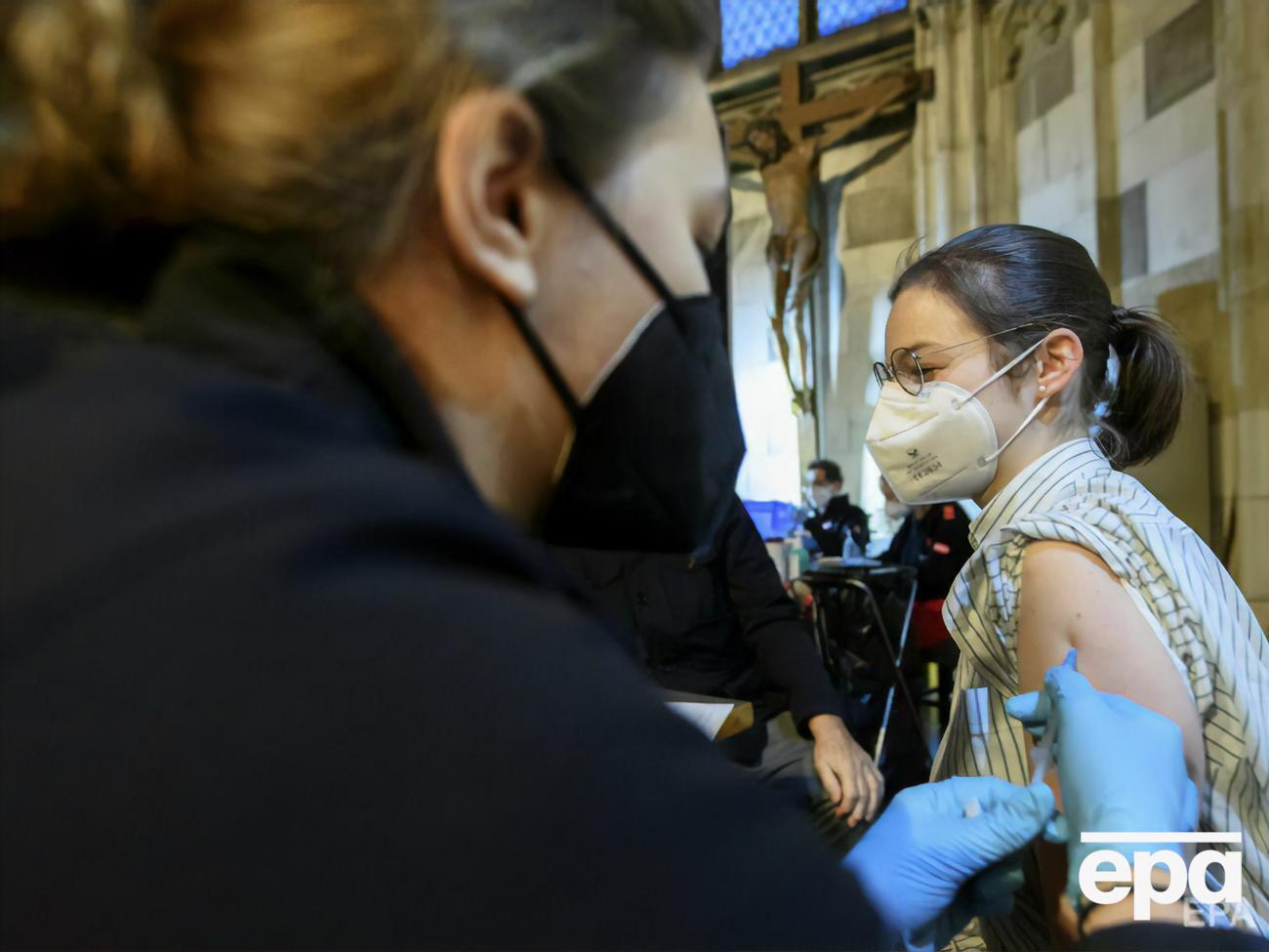 Закон про обов'язкову вакцинацію в Австрії набуває чинності 1 лютого