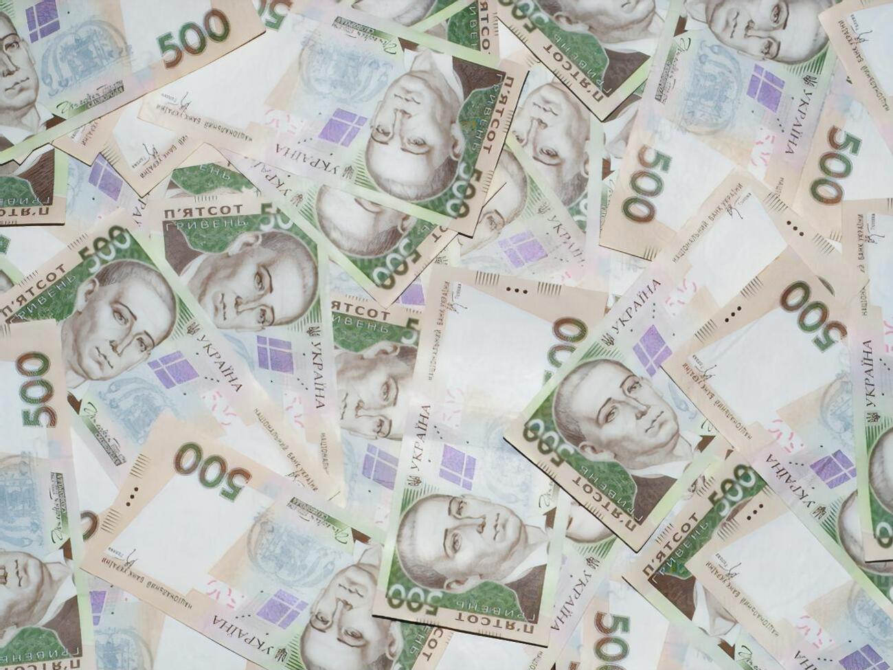 После продолжительного падения гривна растет второй день подряд