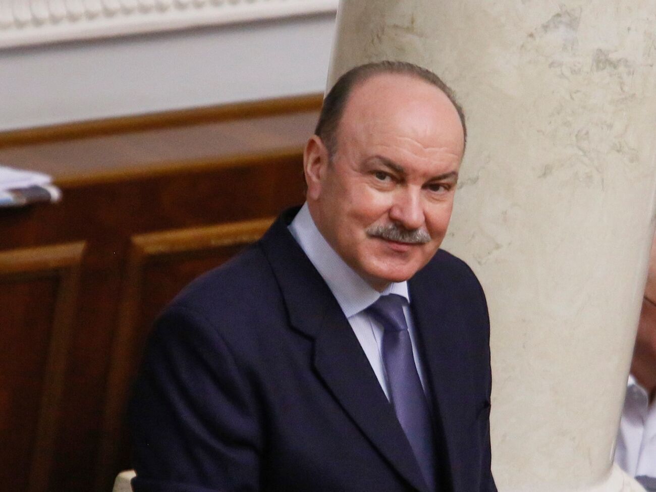 Нельзя экспортировать лес в виде сырья, это преступление. Но монобольшинство создает условия для полного уничтожения украинского леса