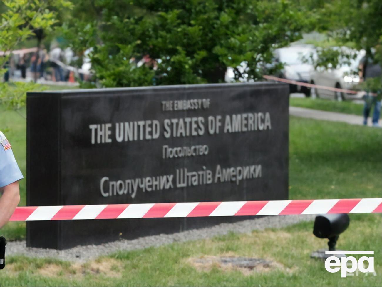 Офіційно підготовки до евакуації сімей дипломатів США не підтверджували