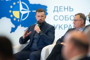 Білецький: Нам потрібен закон про колаборантів. Нам потрібно на рівні закону припинити будь-яку подібну діяльність в Україні