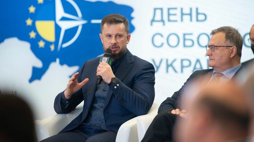 Білецький: Нам потрібен закон про колаборантів. Нам потрібно на рівні закону припинити будь-яку подібну діяльність в Україні