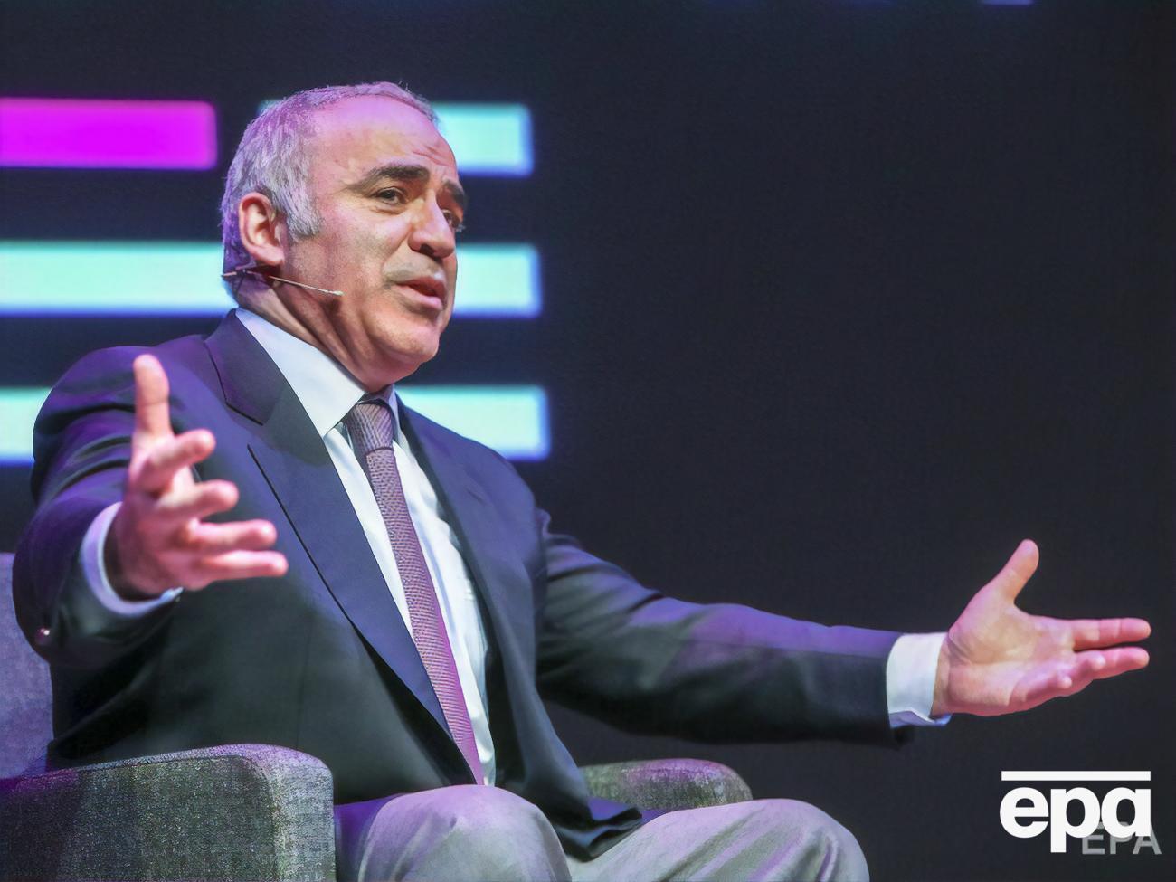 Каспаров: Транзит власти возможен только после физического ухода Путина