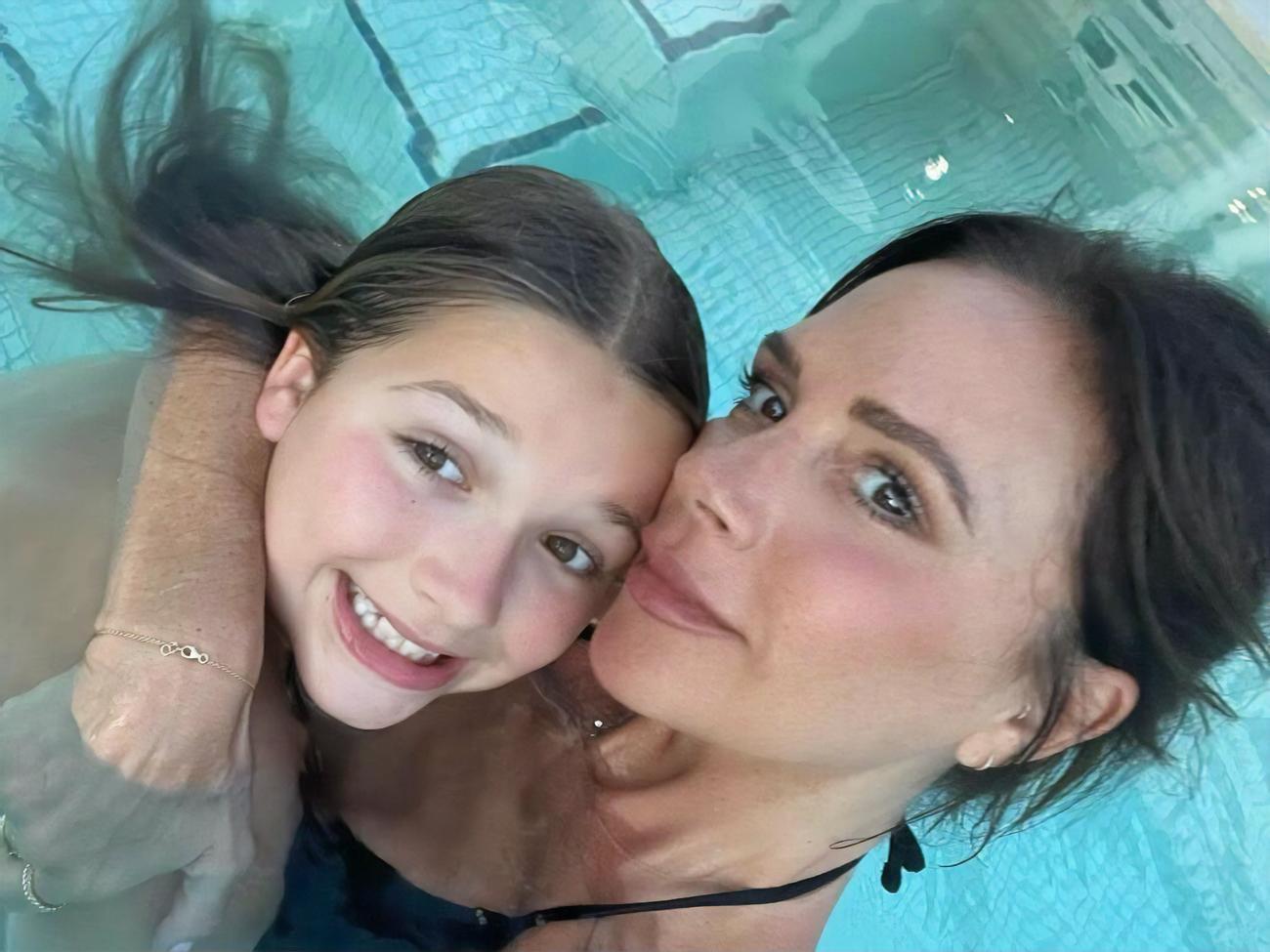 Фото Вікторії Бекхем із дочкою Гарпер Севен зібрало понад 400 тис. лайків