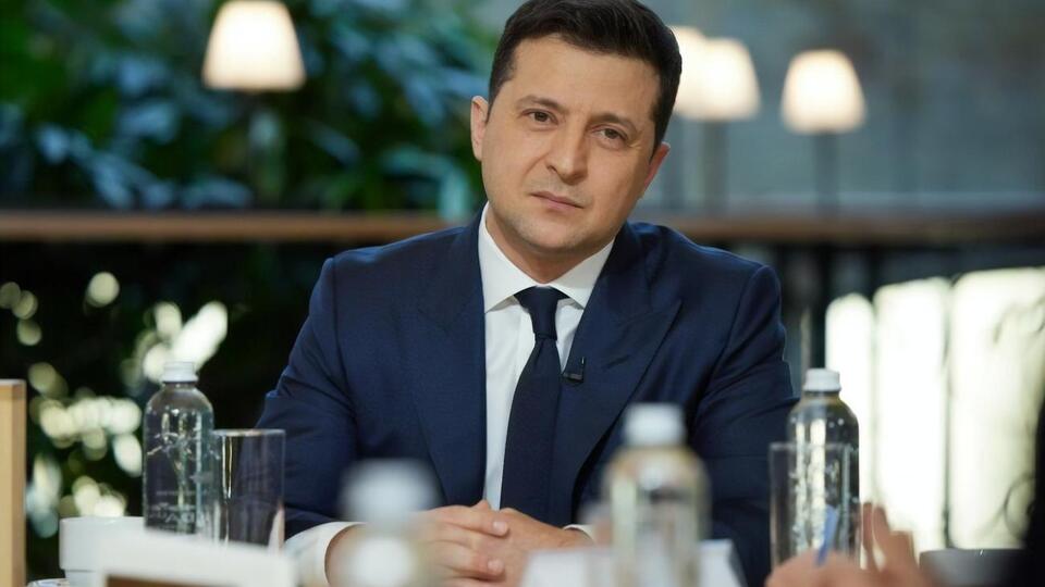 Зеленський ввів у дію відразу кілька санкційних списків РНБО