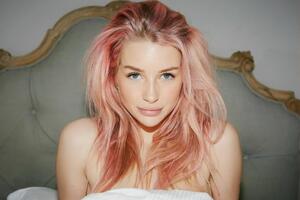 Лотти Мосс выбрала карьеру эротической модели