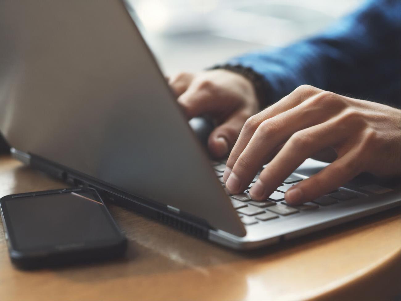 У ніч на 14 січня відбулася атака на низку урядових сайтів