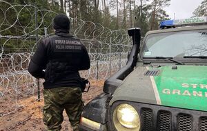 В Польше считают, что зима и плохая погода ослабили миграционные потоки, но весной они возобновятся