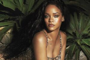 Рианна снялась в откровенном образе