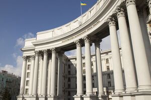 В МИД Украины прокомментировали решение США вывезти семьи дипломатов
