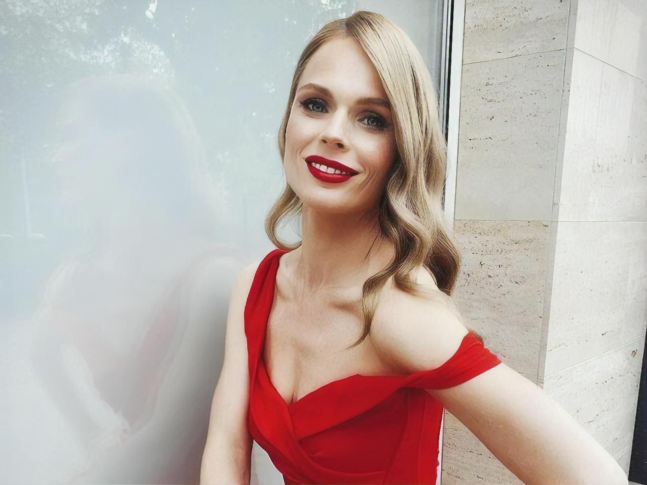 Фреймут працює разом зі своєю молодшою сестрою