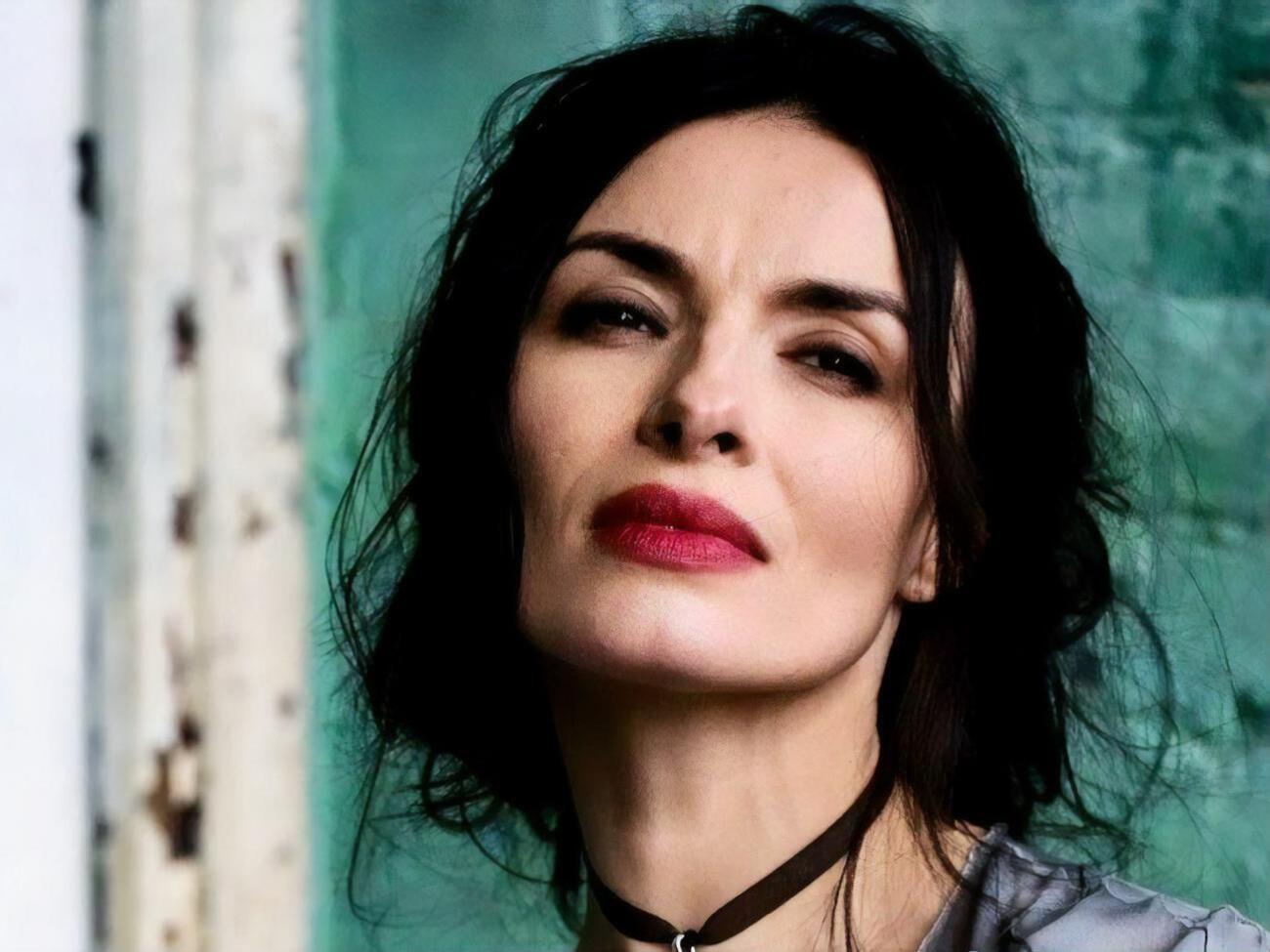 Мейхер снялась в откровенном образе